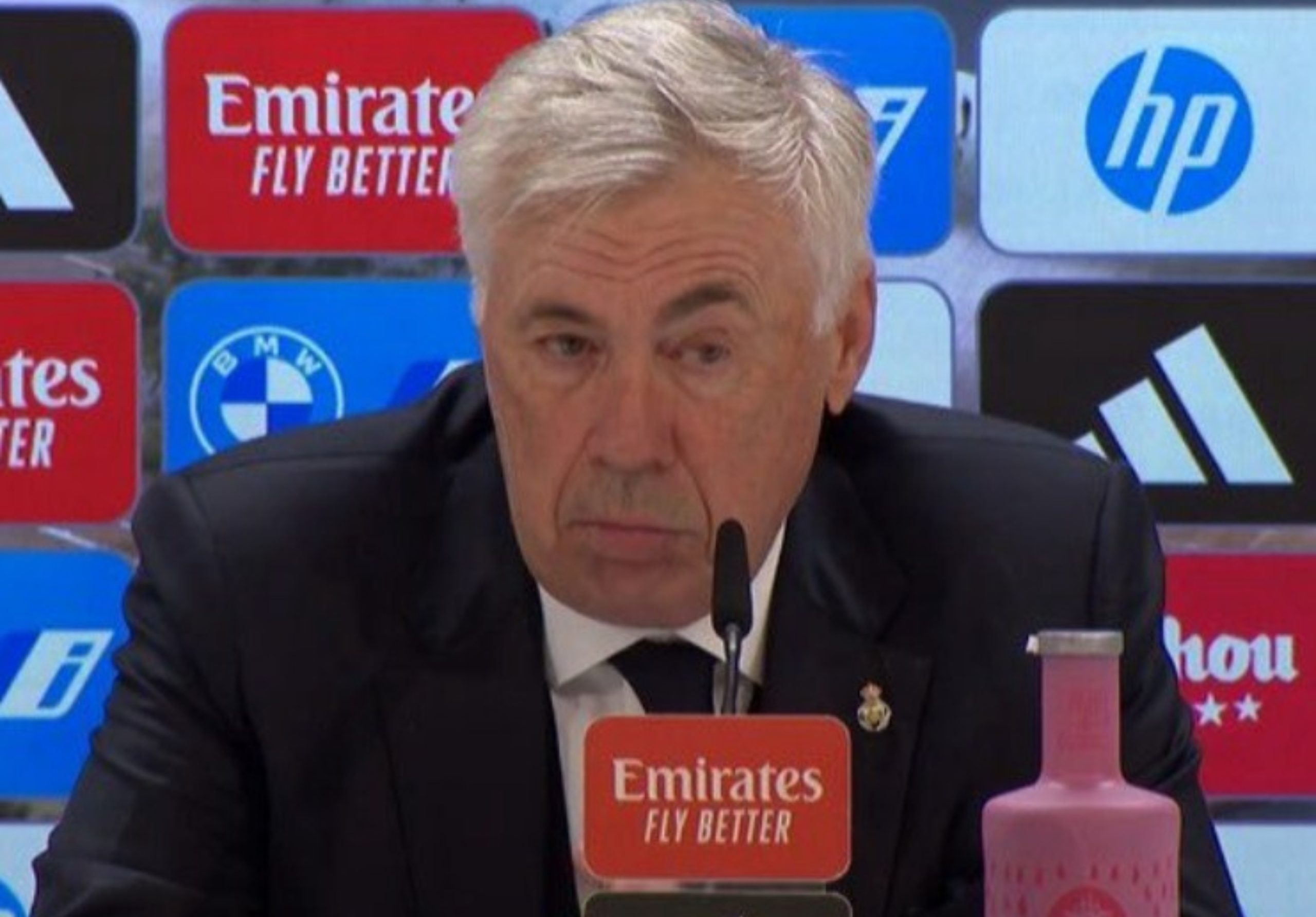 أنشيلوتى يفاجىء نجم ريال مدريد: هو الأفضل فى الفريق هذا الموسم، ويهاجـ.ـم نجم فياريال بعد انتهاء المباراة!