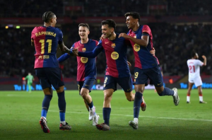 هانسى فليك يُقرب برشلونة من التعاقد مع هدف ريال مدريد الأول فى الميركاتو