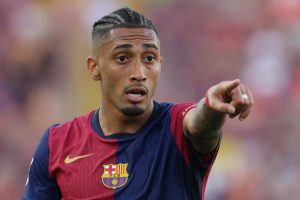رافينيا لا يريد رؤية هذا اللاعب في برشلونة وأخبر فليك بهذا القرار الحاسم