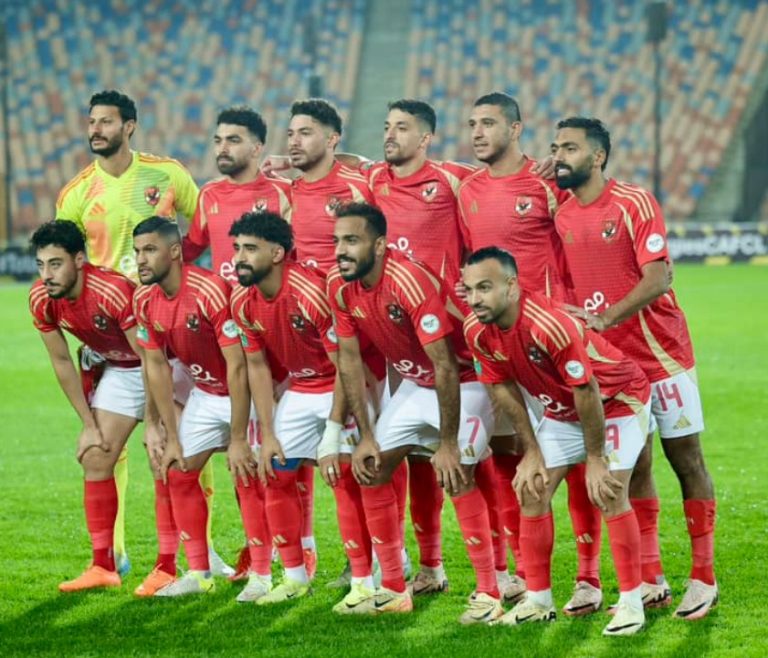أشرف داري يفاجىء كولر بهذا الطلب قبل مباراة باتشوكا فى كأس التحدي وطلب كولر الناارى من الخطيب بالتعاقد مع ثنائى من العيار الثقيل ونجم الأهلى يرحل فى يناير بسبب تجاهل كولر!