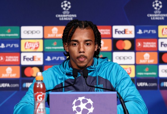 هانسى فليك يختار البديل المنتظر لكوندى فى برشلونة: اللاعب سيصل مقابل 25 مليون يورو فى يناير المقبل!