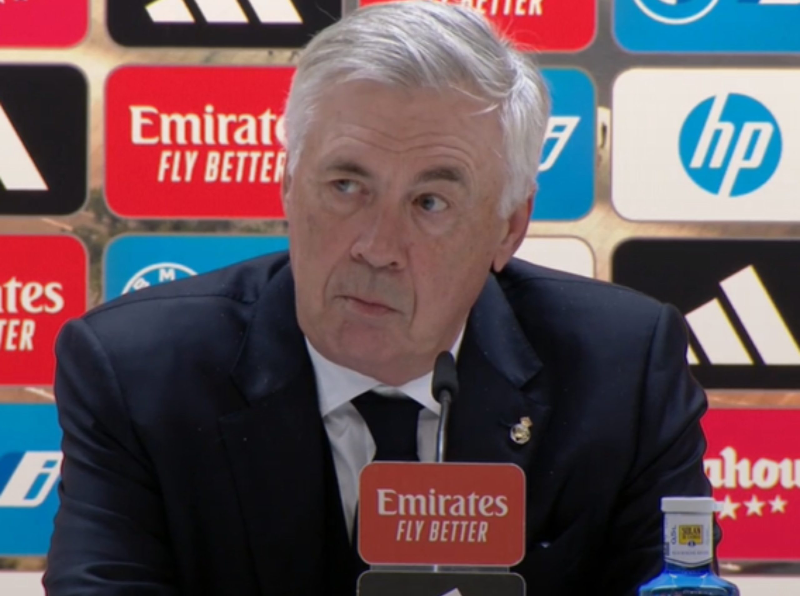 أنشيلوتى يفاجىء نجم ريال مدريد بعد مباراة خيتافى: أنت الأفضل ولن تخرج من التشكيلة الأساسية للفريق حتى بعد عودة المصابين!