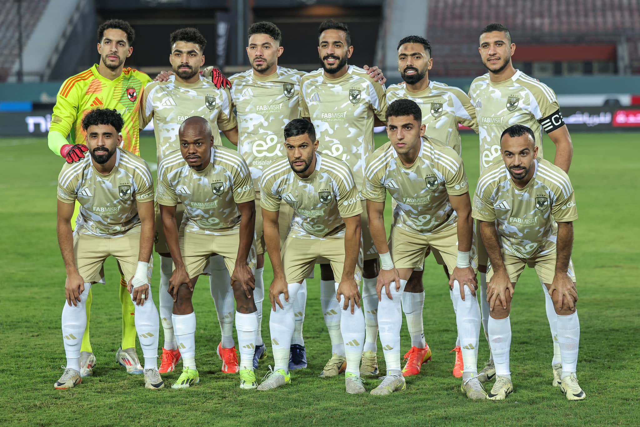 كولر يصطحب الثلاثى النااارى إلى جنوب أفريقيا استعداداً لمواجهة أورلاندو وأبو ريدة يتخذ قراراً حاسماً لحل أزمة التحكيم والخطيب يحذر من تكرار سيناريو موسيماني فى الدورى