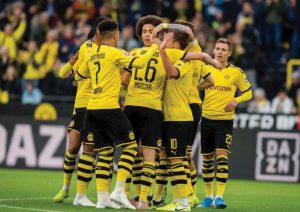 بطلب من هانسي فليك... ديكو سيشاهد عن كثب نجم دورتموند الموهوب في مباراة الليلة ضد برشلونة