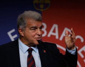 لتسجيل داني أولمو... خوان لابورتا يقرر إرسال نجم برشلونة إلى الدوري السعودي لكن اللاعب يرفض الرحيل!