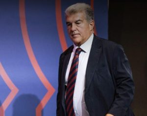 أصوات داخل برشلونة تطالب خوان لابورتا بالتوقيع مع لاعب من العيار الثقيل مجانًا في الميركاتو المقبل