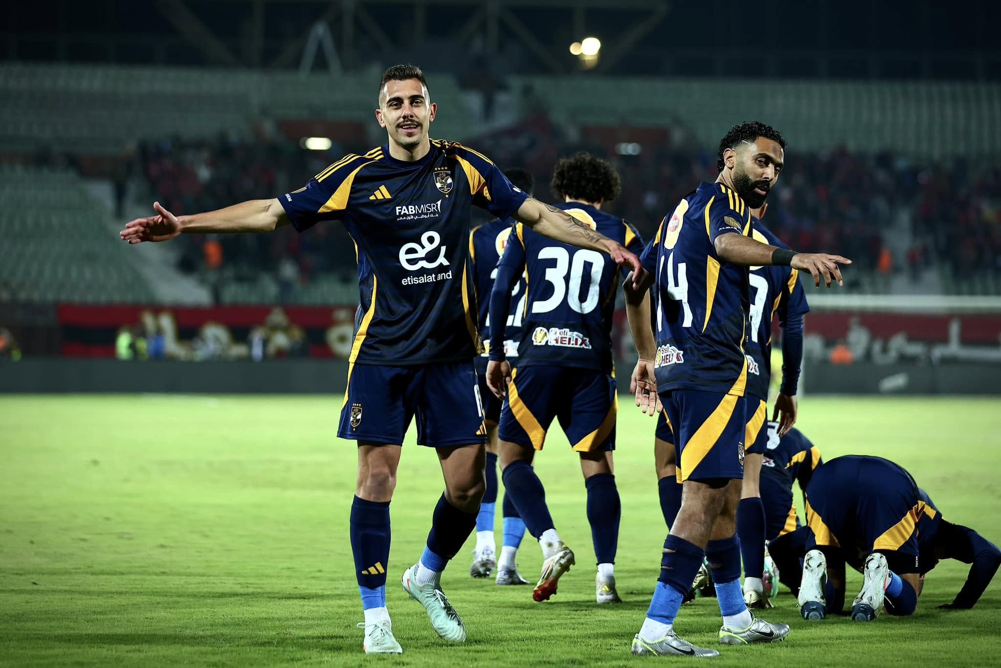 كولر يفاجيء نجم الأهلي المتألق ويقرر تثبيته في التشكيلة الأساسية بعد أدائه الرائع أمام مودرن سبورت