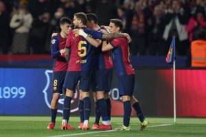 برشلونة يبذل كل جهوده لإقناع لاعبه بالبقاء مع الفريق في الموسم المقبل وعدم التفكير في مغادرة الكامب نو