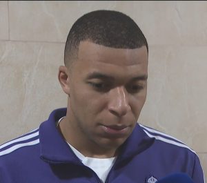 بعد مباراة فياريال... أنشيلوتي يستجيب لطلب نجم ريال مدريد كيليان مبابي ويقرر استبعاد هذا اللاعب من المشاركة في المباريات حتى نهاية الموسم
