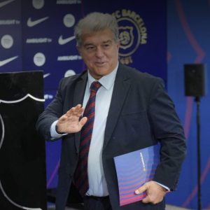 طلب عاجل وصاادم من نجم برشلونة إلى خوان لابورتا، اللاعب سئم من أسلوب هانسي فليك ولم يعد قادرًا على تحمّل المزيد، ويريد مغادرة برشلونة في أقرب فرصة ممكنة!
