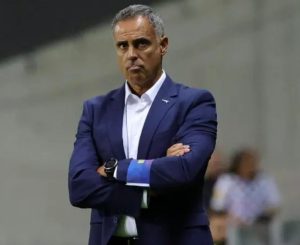 صددمة أولي لـ عماد النحاس بعد تعيينه كمدرب مؤقت ورد مفاجىء من جوميز علي تدريب الأهلي والخطيب يقرر طرد اللاعب الدولي المحترف في الصيف!