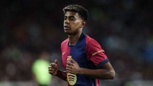 رئيس برشلونة خوان لابورتا يفاجئ النجم الشاب لامين يامال بقرار نااري وغير متوقع!