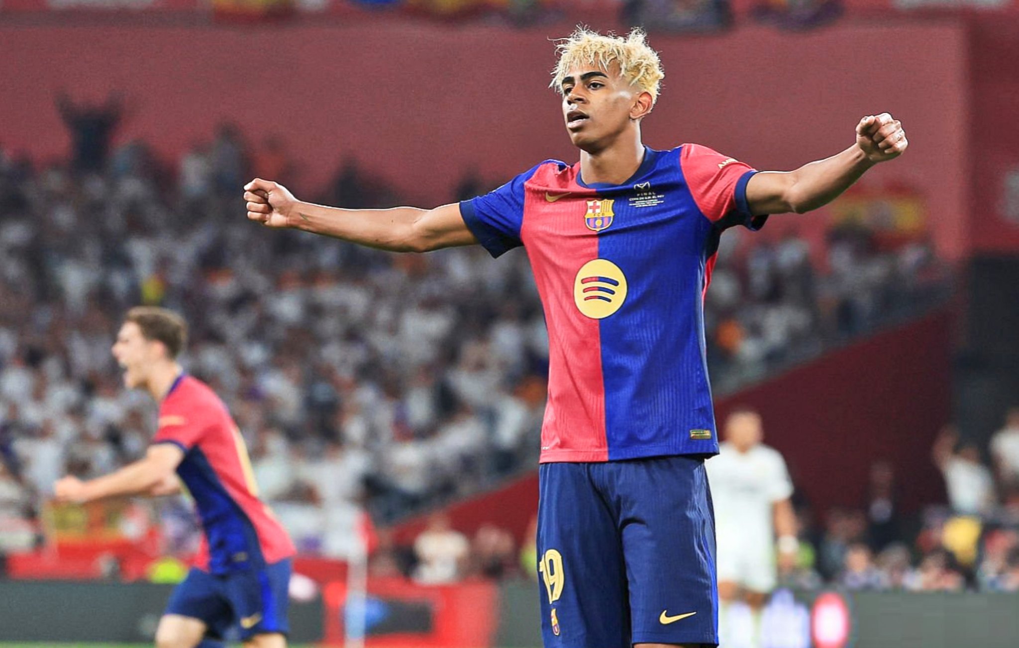 الأفضل في العالم لامين يامال يفاجئ الجميع بطلب مباشر إلى هانسي فليك أريد مشاركة هذا اللاعب أساسيًا في مواجهة العودة أمام إنتر على ملعب الجوزيبي مياتزا!