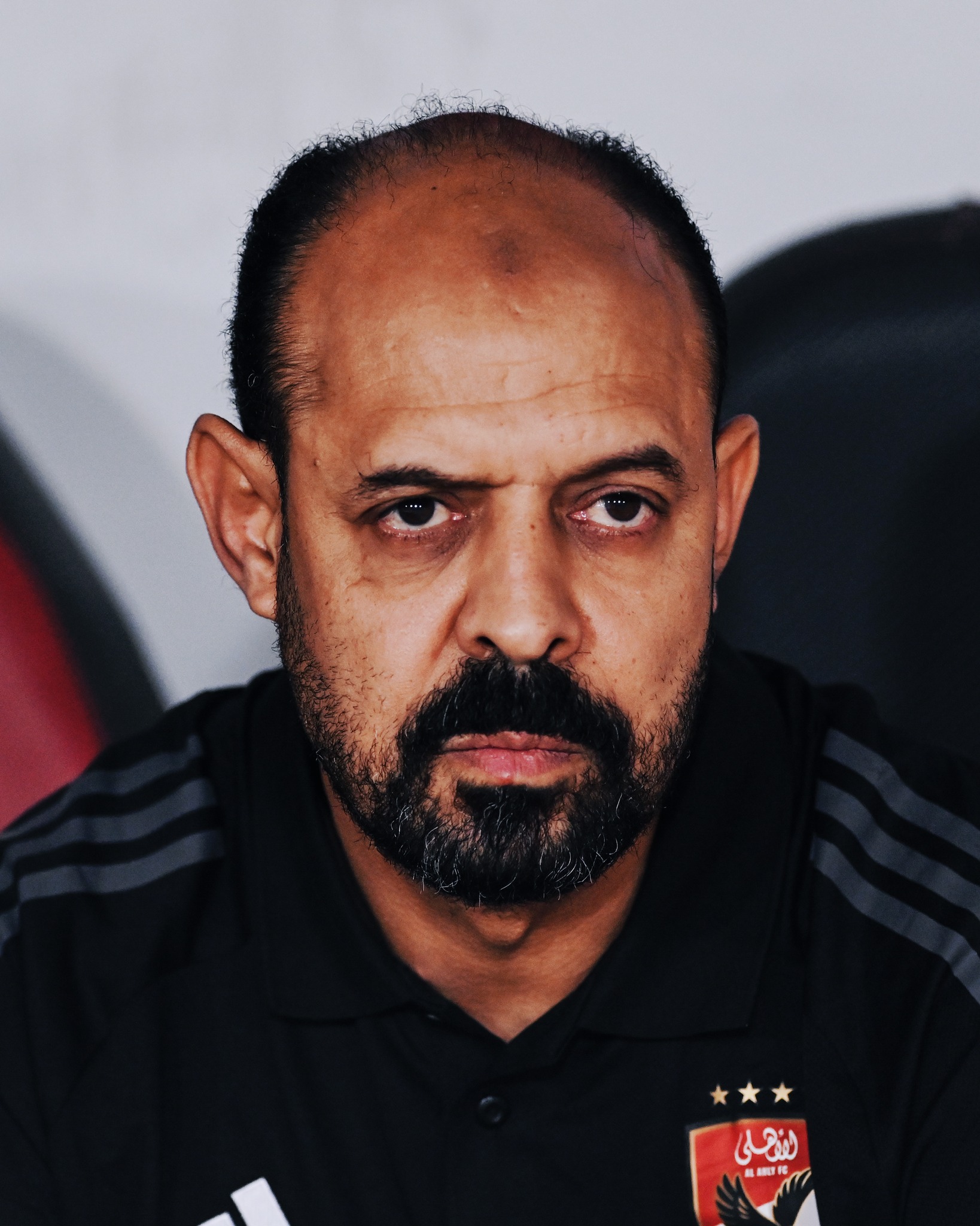 الخطيب يطرد نجم الفريق قبل مونديال الأندية ومعشوق الجماهير يعود ضمن الترشيحات لتدريب الأهلي وشرط وحيد لمشاركة علي معلول أمام حرس الحدود!