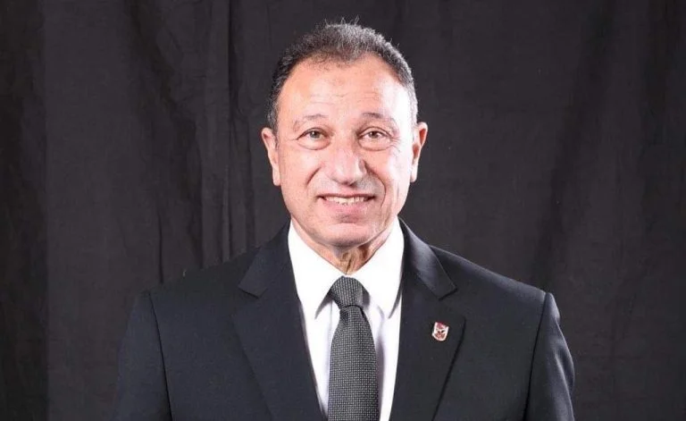نجم كبير في الطريق للرحيل إلي الزمالك.. أزمة مفاجئة تهدد استقرار القلعة الحمراء والخطيب يتوعد اللاعب!