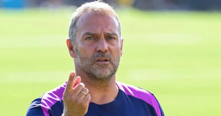 منبوذ إلى محبوب.. كيف قلب نجم برشلونة الطاولة وأصبح أغلى أوراق فليك في صيف 2025؟