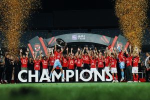 المحكمة الرياضية الدولية تثير الغموض بشأن سحب لقب الدوري من الأهلي ومنحه لبيراميدز!