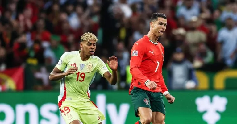 جمهور ريال مدريد يرد على تصريح نجل كريستيانو عن نجم برشلونة