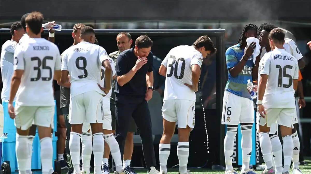 لفتة إنسانية من نجم ريال مدريد الأول تُشعل أزمة قد تطيح بمستقبله الكروي!