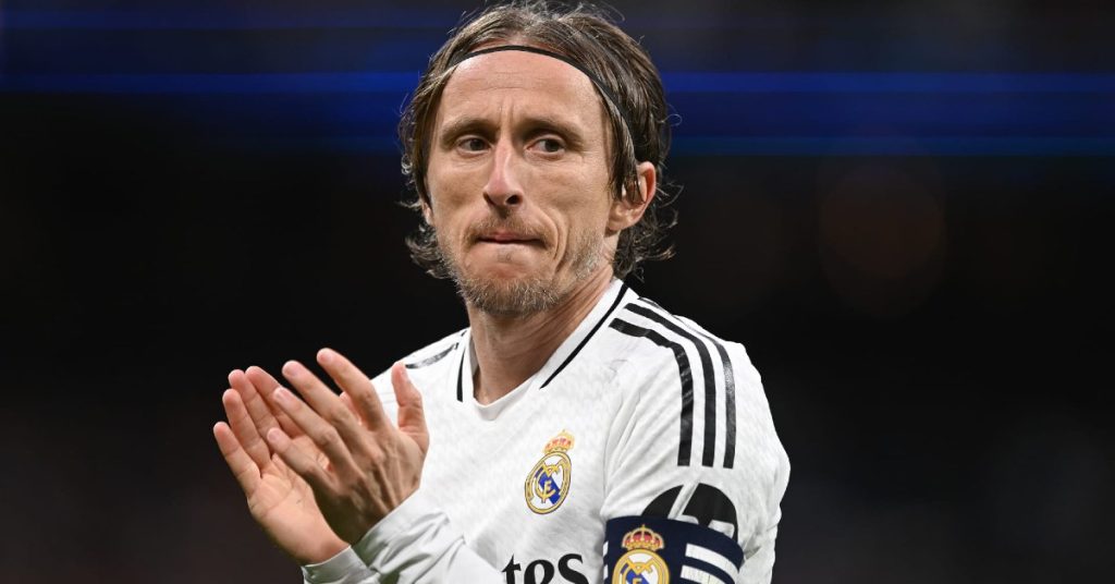 بتوصية من مودريتش.. ميلان يخطط للتعاقد مع نجم ريال مدريد في الميركاتو الجاري!