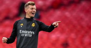 سنة كاملة وريال مدريد يبحث عن بديل توني كروس وهذا هو الإسم الأبرز المقترح