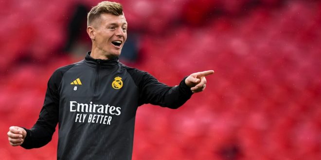 سنة كاملة وريال مدريد يبحث عن بديل توني كروس وهذا هو الإسم الأبرز المقترح
