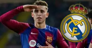 في اللحظات الأخيرة من الميركاتو… برشلونة يخطط لخطف صفقة ريال مدريد المنتظرة في حال رحيل فيرمين لوبيز!