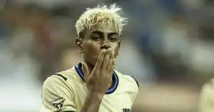 لامين يامال يصدم جماهير برشلونة ويقرر طرد نجم الفريق بقرار مفاجئ!