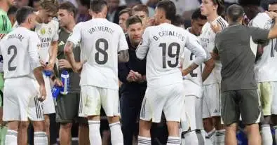 5 نجوم كبار في ريال مدريد مهددون بالتجميد الكامل تحت قيادة تشابي ألونسو هذا الموسم!