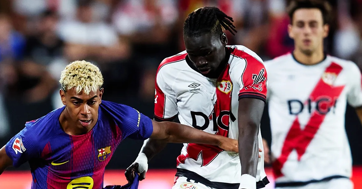 نجم برشلونة يؤكد مخاوف هانسي فليك بعد الأداء الكارثي أمام رايو فاليكانو!