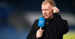 بول سكولز يختار نجم برشلونة كلاعبه المفضل الجديد بعد تألقه في دوري الأبطال