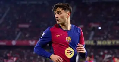 بيدري يضع شروطه لفليك.. والمدرب يرضخ للواقع الجديد في برشلونة!