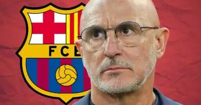 لويس دي لا فوينتي يتدخل شخصيًا.. يمنع نجم برشلونة من الرحيل قبل إغلاق الميركاتو!