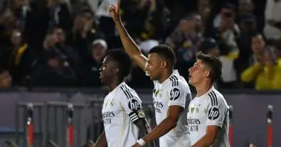 ليس مبابي.. نجم غير متوقع يخطف الأضواء في خماسية ريال مدريد القارية!