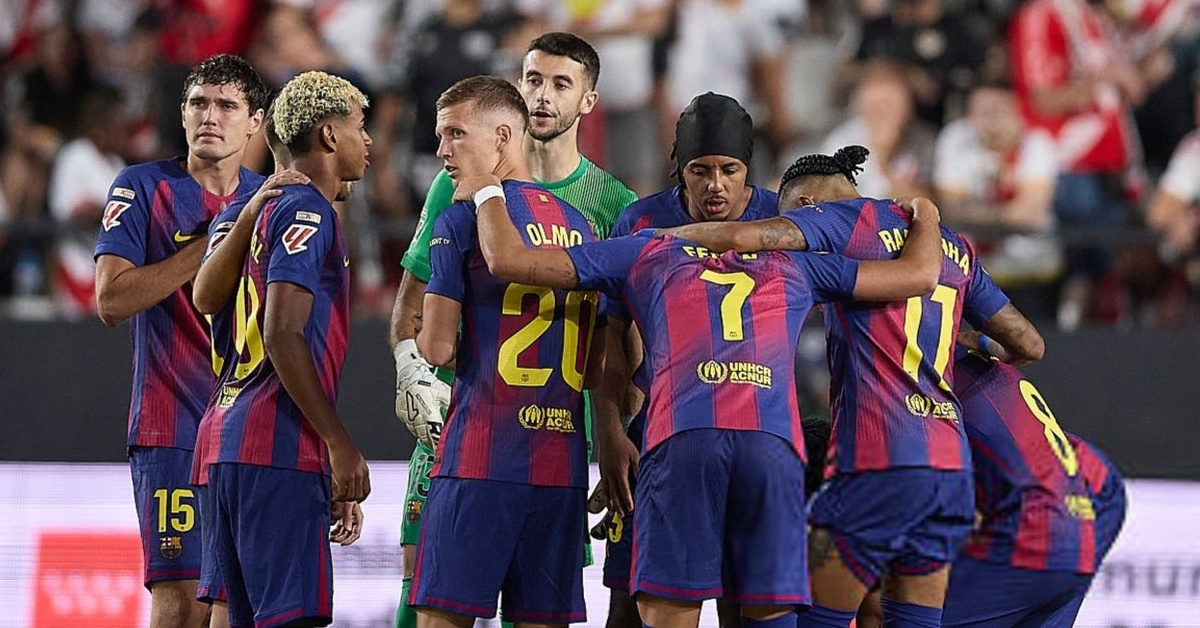 توتر في غرفة ملابس برشلونة: لاعب أساسي يتعرض لانتقادات لاذعة من زملائه ويواجه خطر فقدان موقعه