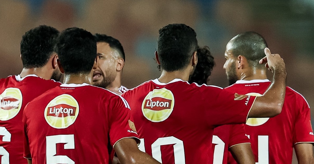 أزمة مفاجئة داخل الأهلي بعد الفوز على سيراميكا.. نجم الفريق يرفض الانصياع للشناوي وتطورات نارية في ملف أورس فيشر!