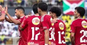 الأهلي يحقق انتصاراً ثميناً على إيجل نوار ونجم الفريق يثير غضب المدرب ياس سوروب في أول ظهور له!
