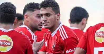 الأهلي يتصدر الدوري بفوز مثير على الاتحاد السكندري وسط استياء من أداء ثنائي الفريق