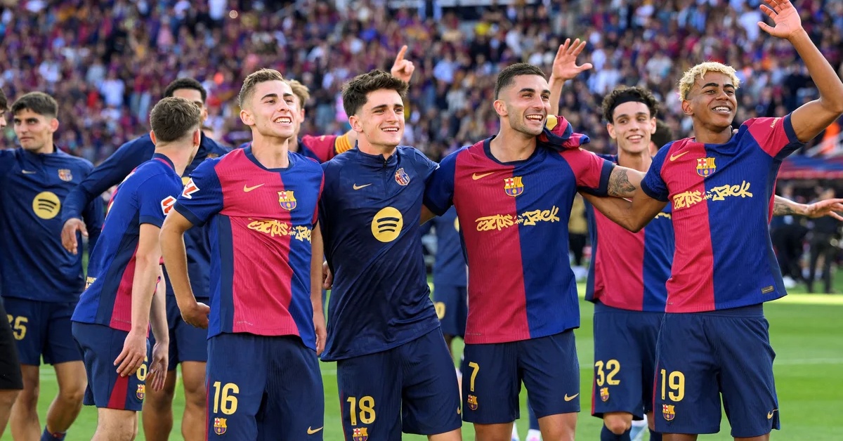 الضغط يتزايد داخل برشلونة: لاعب محوري يواجه تحديات كبيرة في استعادة مستواه