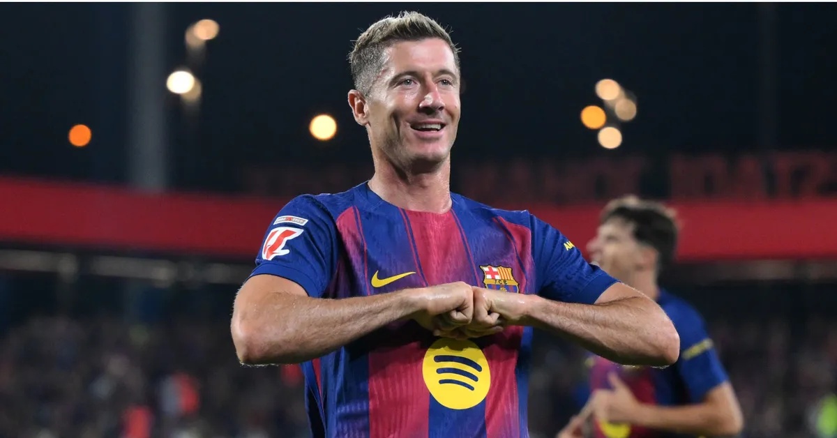 برشلونة يخطط لصفقة هجومية ضخمة لتعويض ليفاندوفسكي نهاية الموسم