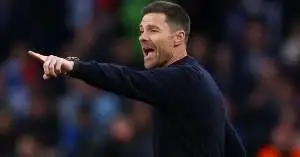 بقرار من تشابي ألونسو: نجم ريال مدريد لن يشارك حتى ولو لدقيقة واحدة في الكلاسيكو بسبب تكرار عدم الانضباط