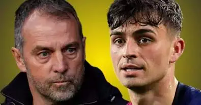 بيدري يفاجئ فليك: تفضيله للاعب جديد في خط وسط برشلونة قبل الكلاسيكو!