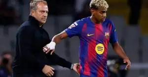 فليك يرد بقوة… توتر غير مسبوق مع لامين يامال بسبب المنتخب!