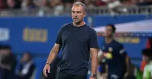 فليك يُشيد بالبطل المُنقذ بعد الفوز الدرامي على جيرونا… ويصب غضبه على أحد ركائز الفريق!