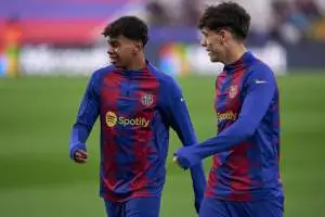 هدوء في برشلونة: تصريحات هكتور فورت حول حالة لامين يامال