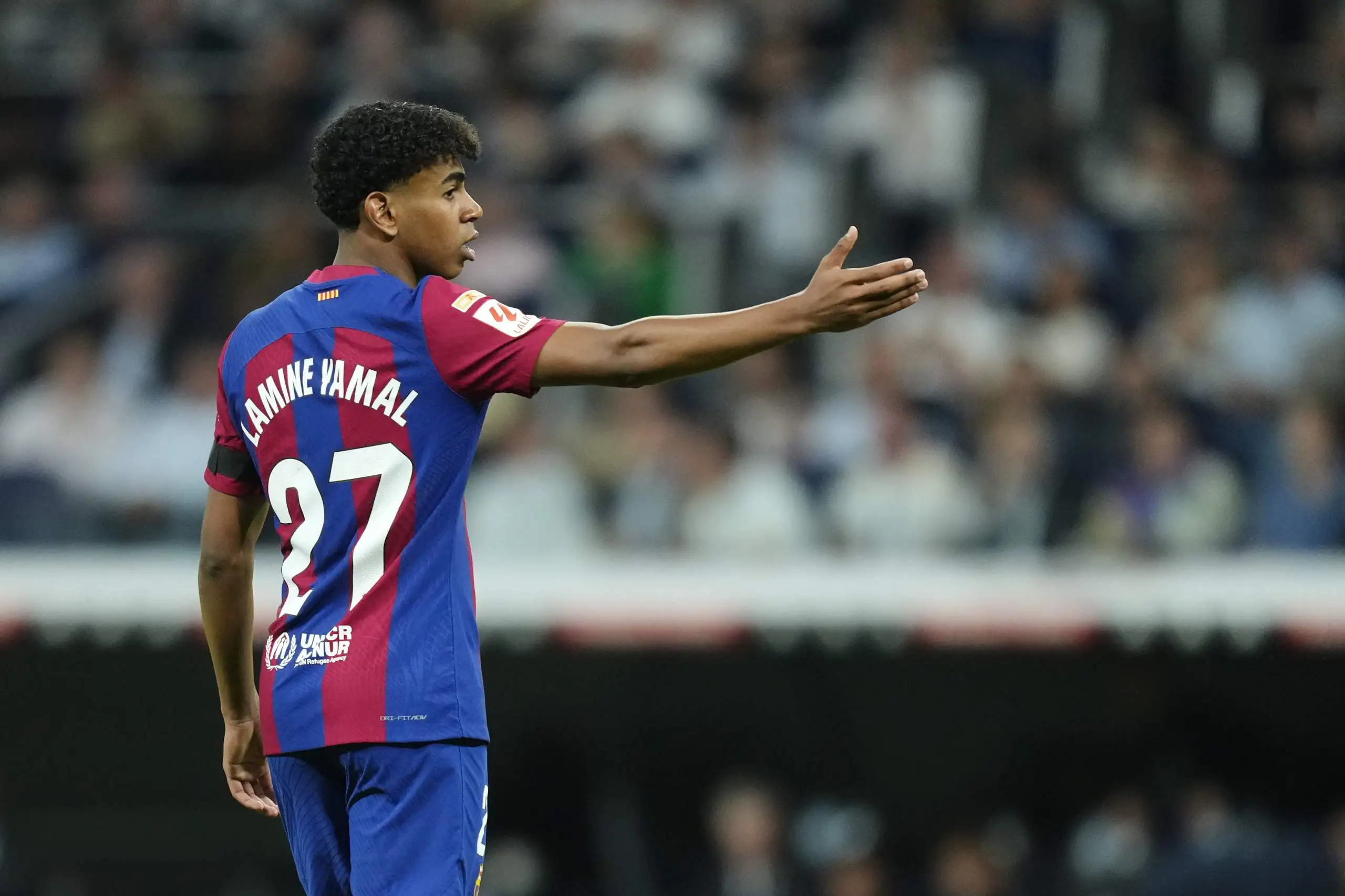 مباراة الكلاسيكو: حكم مثير للجدل يعود لإدارة المواجهة بين ريال مدريد وبرشلونة