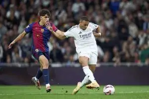 تحديات برشلونة قبل الكلاسيكو: استراتيجيات جديدة للفوز على ريال مدريد