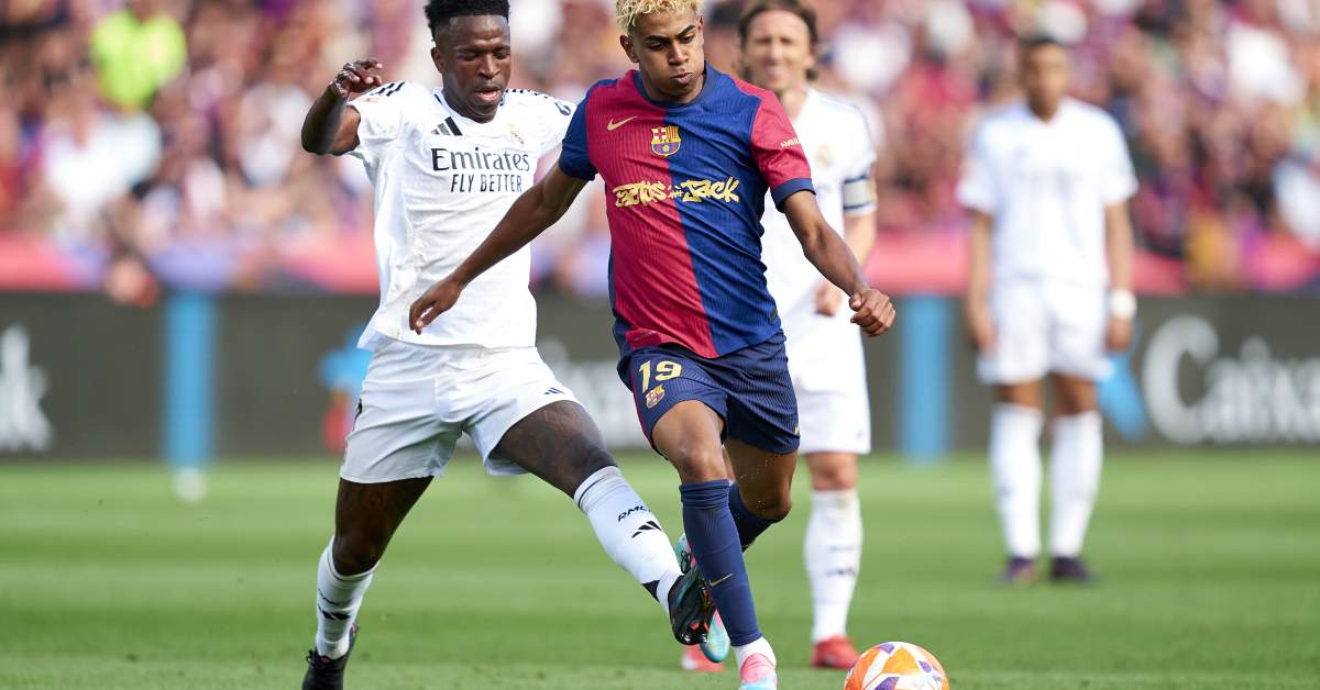 برشلونة تكشف عن قمصان كلاسيكو خاصة تحمل شعار إد شيران قبل مواجهة ريال مدريد