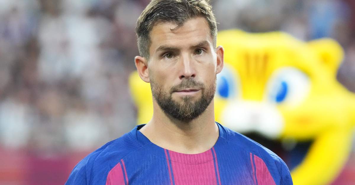 تعزيز القيادة في برشلونة: تصريحات مثيرة للاهتمام من مدافع سابق