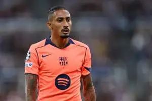 برشلونة في حيرة بسبب غياب رافينيا المحتمل عن الكلاسيكو